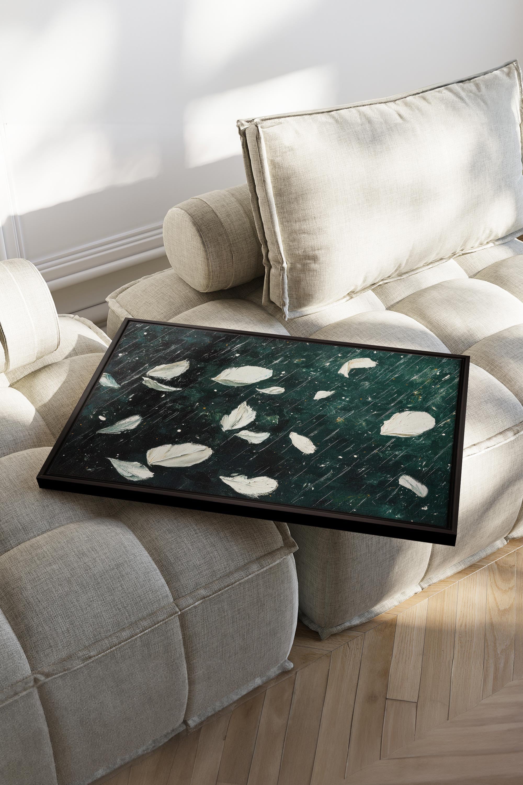 OLEKA CANVAS - PETALS IN THE NIGHT, Oeuvre sur toile étirée, encadré Noir