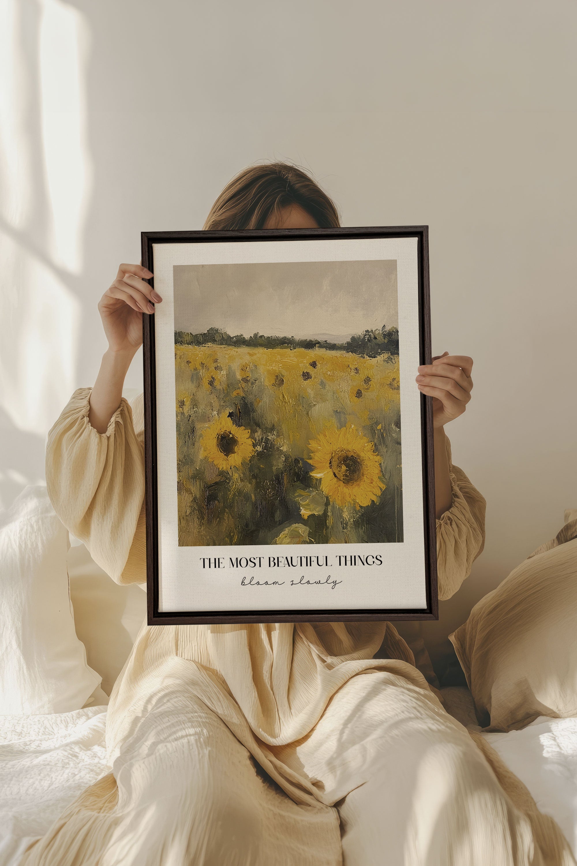 OLEKA CANVAS - BLOOM SLOWLY, Oeuvre sur toile étirée, encadré Brun Noyer