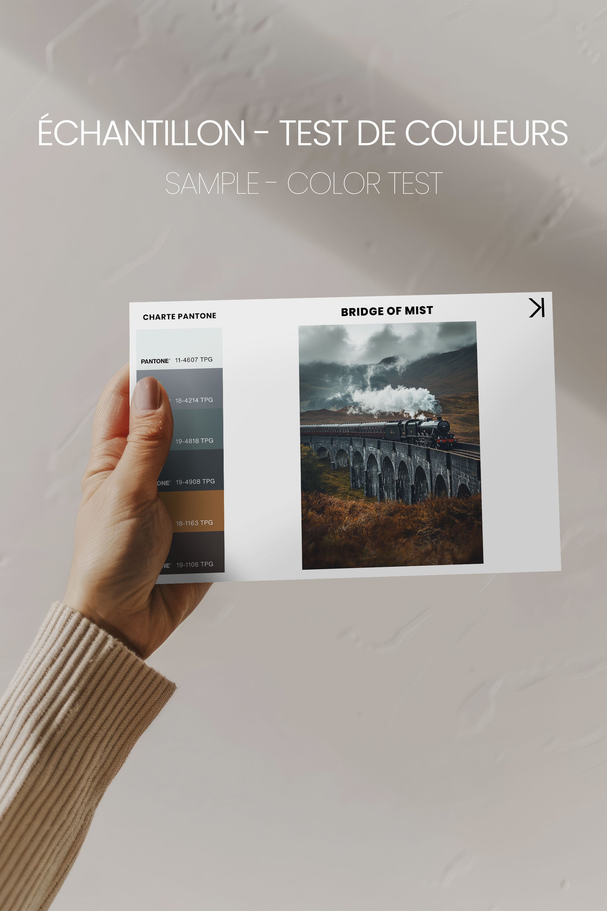 OLEKA CANVAS - BRIDGE OF MIST, Oeuvre sur toile étirée, encadré Naturel Clair