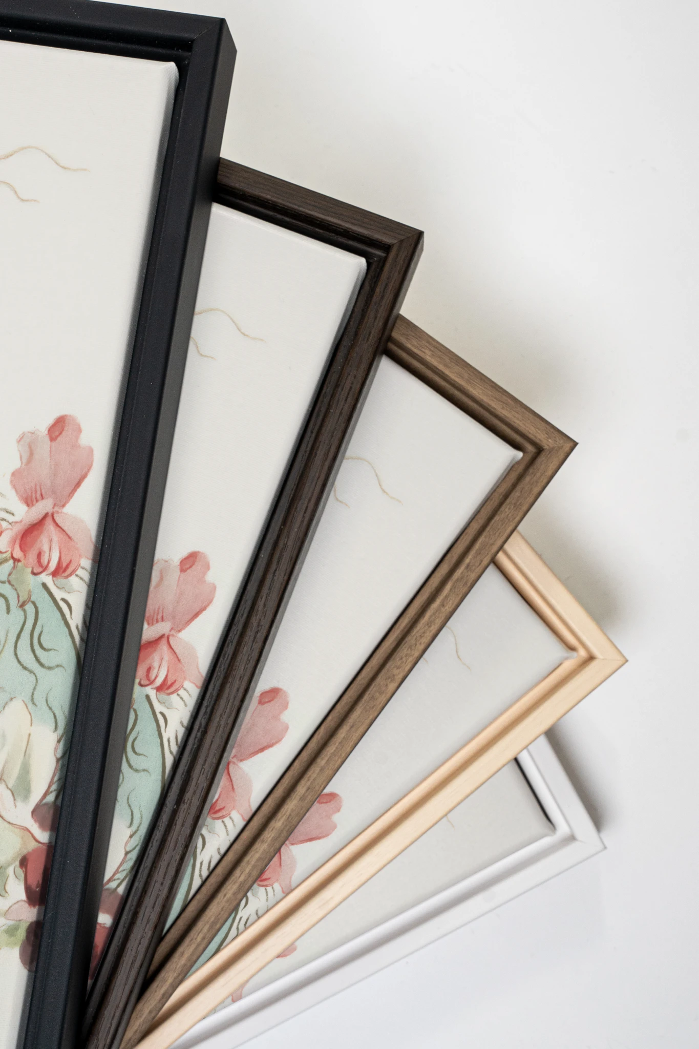 FLEURS DE SILENCE, Oeuvre sur toile étirée, encadré Blanc