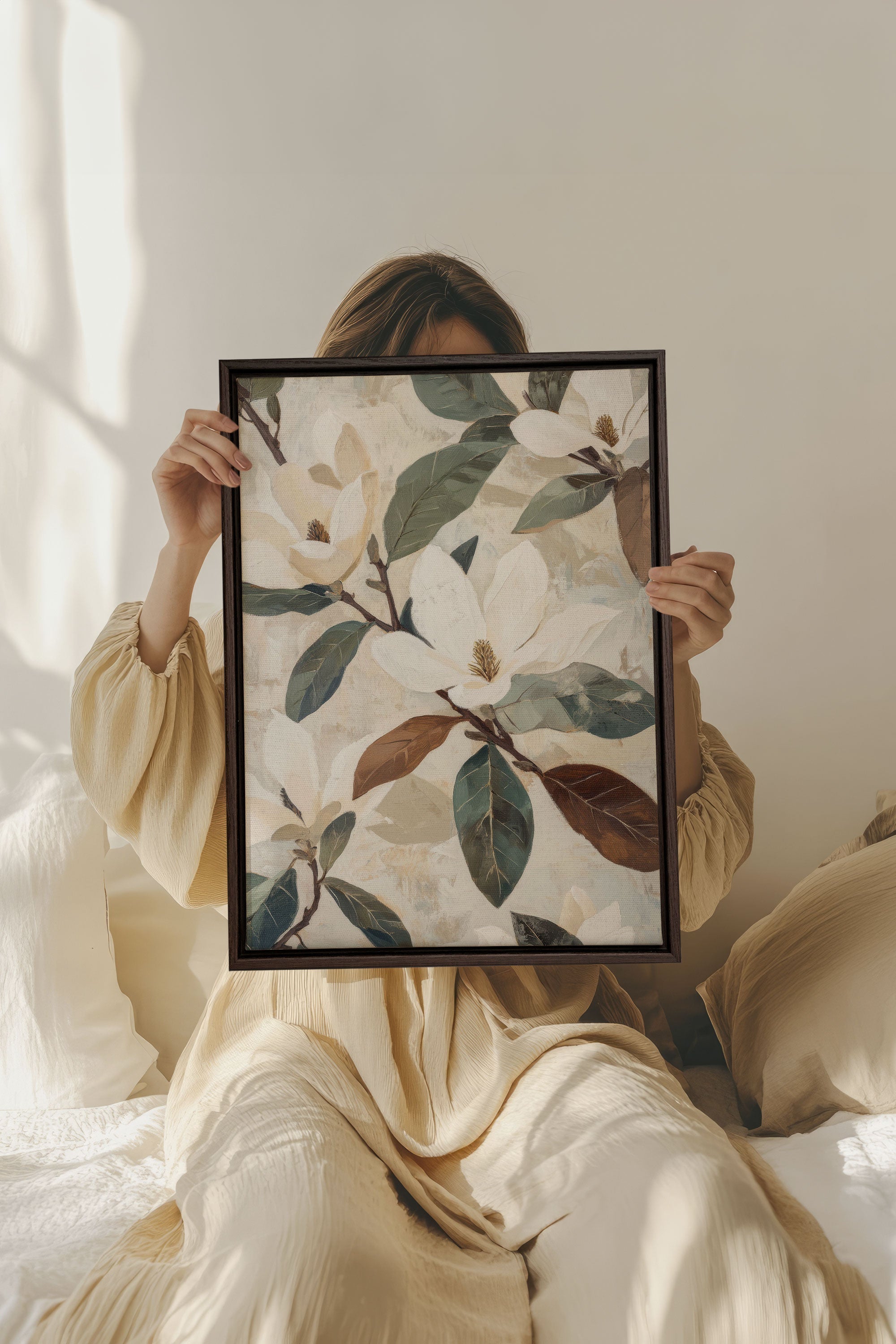 OLEKA CANVAS - MAGNOLIA BLOOMS, Oeuvre sur toile étirée, encadré Brun Noyer