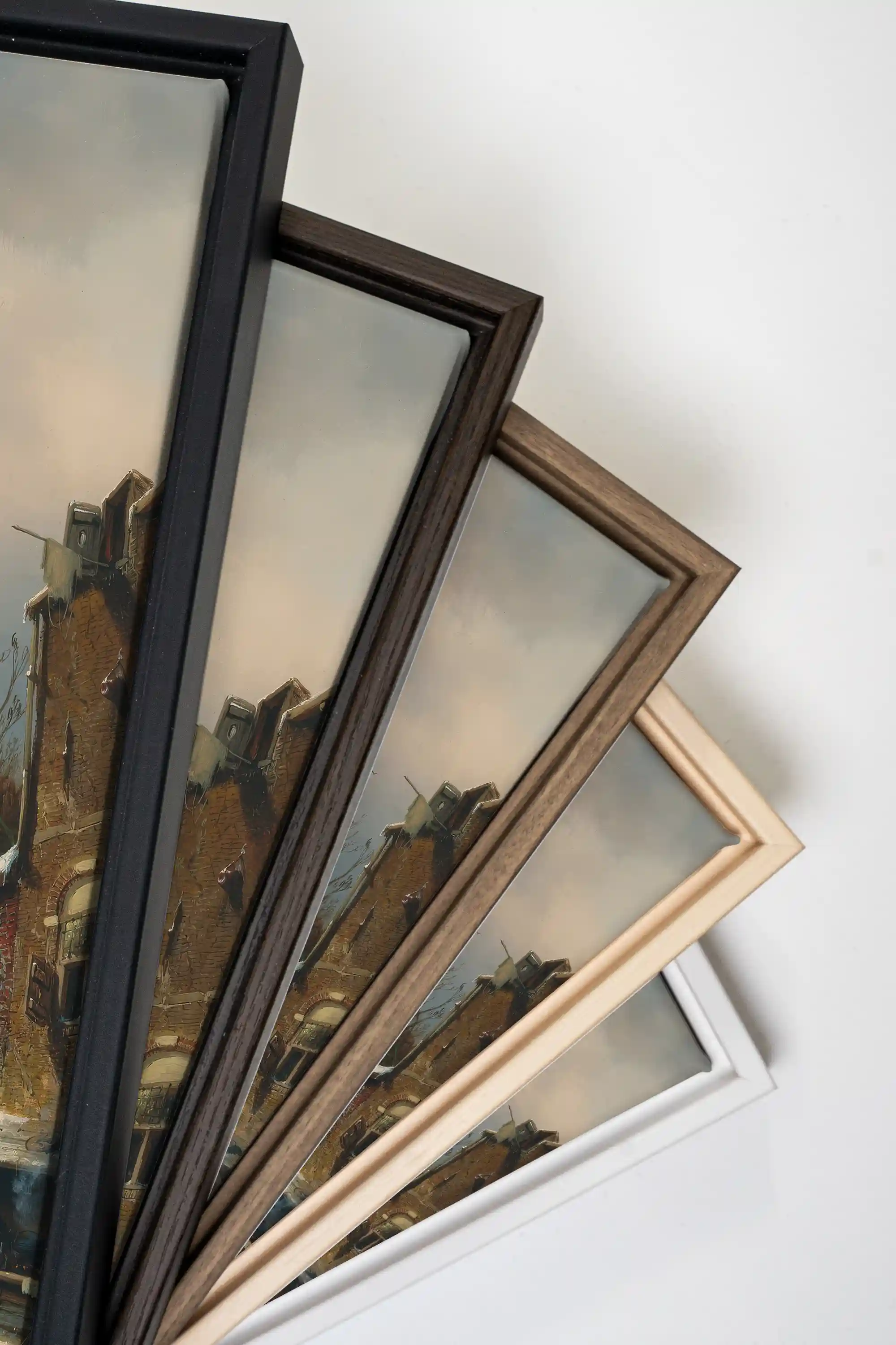 WINTER ALLEY, Oeuvre sur toile étirée, encadré Brun Noyer