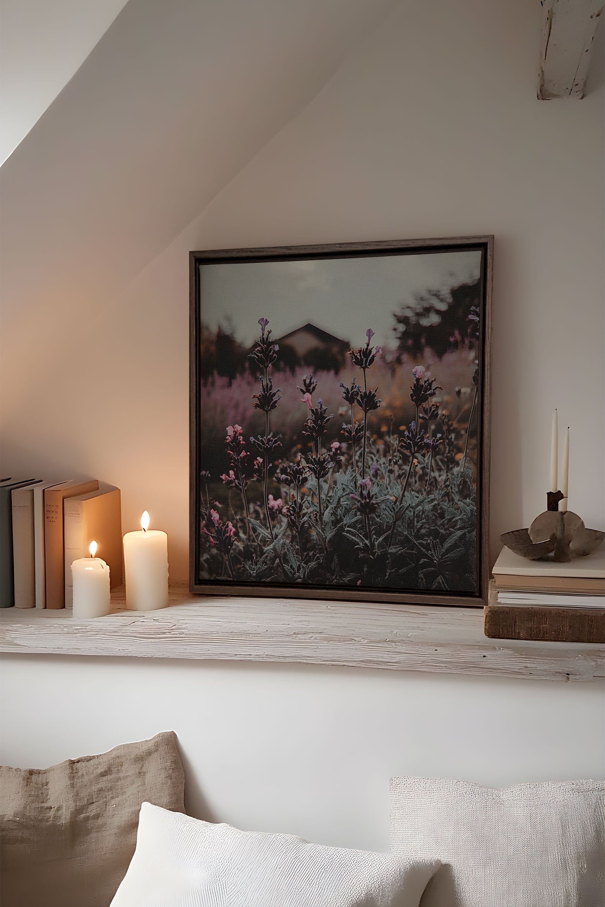 OLEKA CANVAS - SOUFFLE LAVANDE, Oeuvre sur toile étirée, encadré Brun Noyer