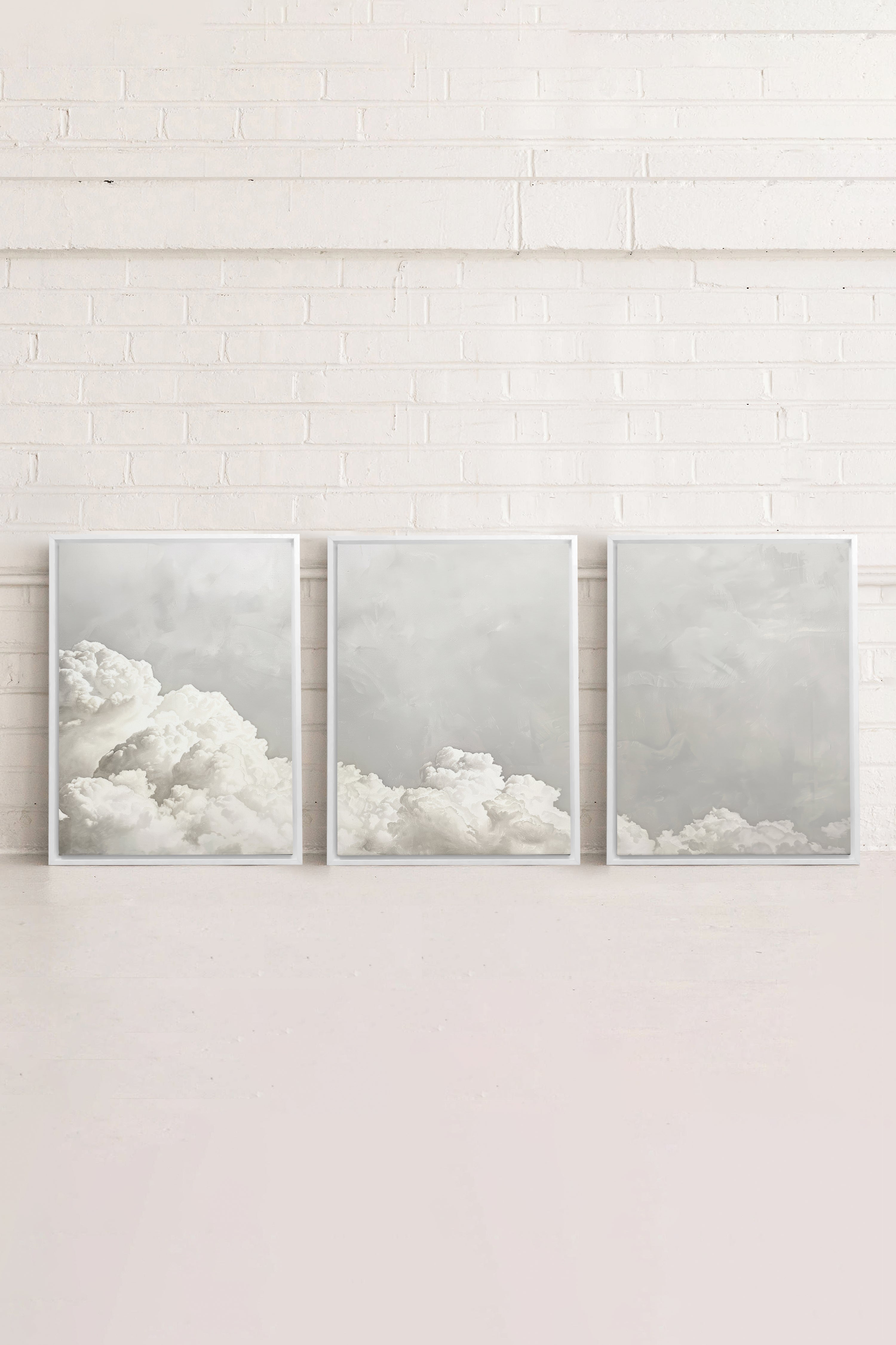 OLEKA CANVAS - ANTIQUE CLOUDSCAPE TRIO, 3 Oeuvres sur toile étirée, encadré Blanc