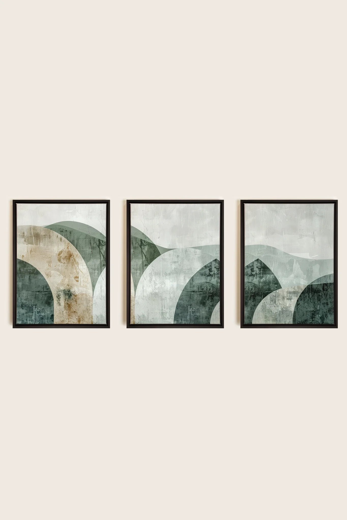 OLEKA CANVAS - GREEN ELEGANCE TRIO, 3 Oeuvres sur toile étirée, encadré Noir