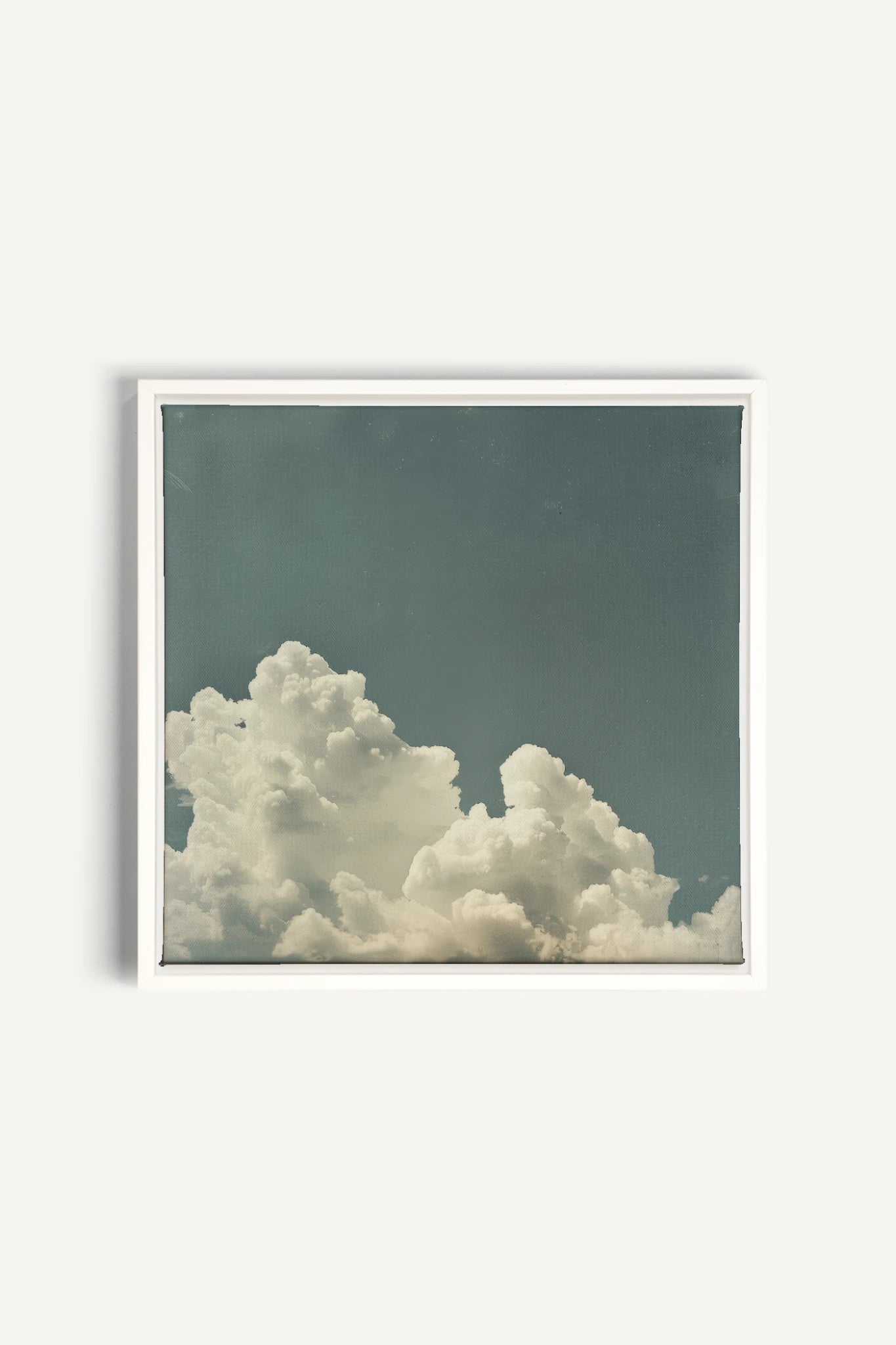 NOSTALGIC SKY, Oeuvre sur toile étirée, encadré Blanc