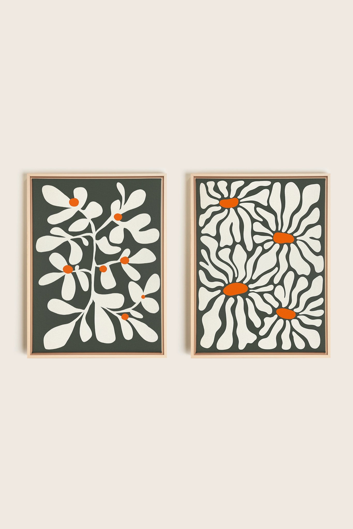 PÉTALES EN FUSION, 2 Artworks on stretched canvas, framed Natural Light