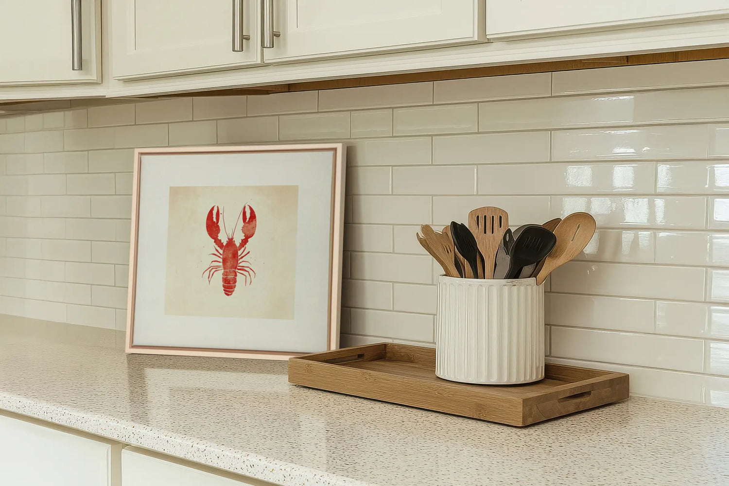 Mur longeant la table de cuisine