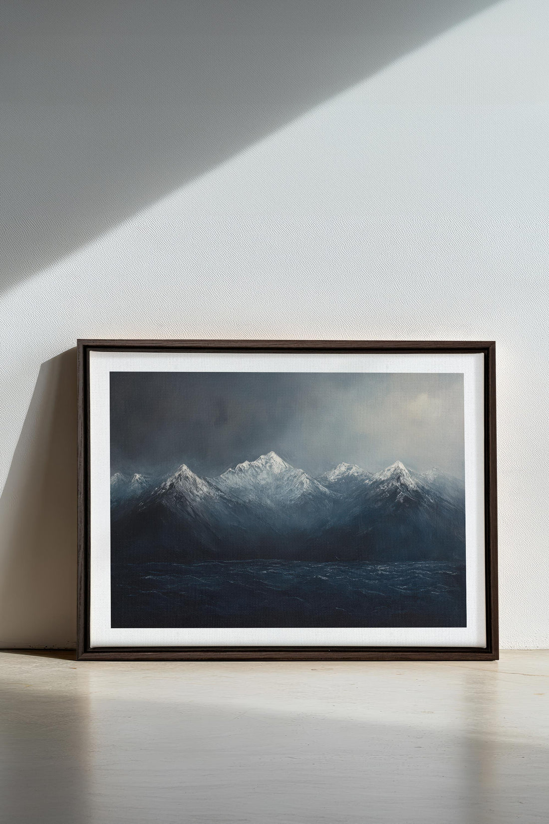 OLEKA CANVAS - BEYOND THE RIDGE, Oeuvre sur toile étirée, encadré Brun Noyer