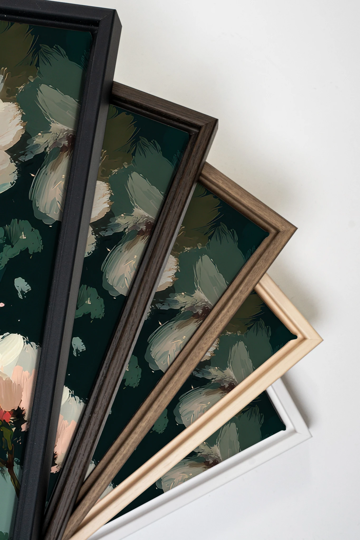 PÉTALES DE LUNE, Oeuvre sur toile étirée, encadré Naturel Clair