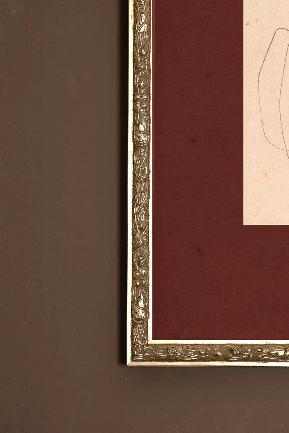 SOFT OUTLINE, Oeuvre sur toile rigide, encadré Vintage Argent