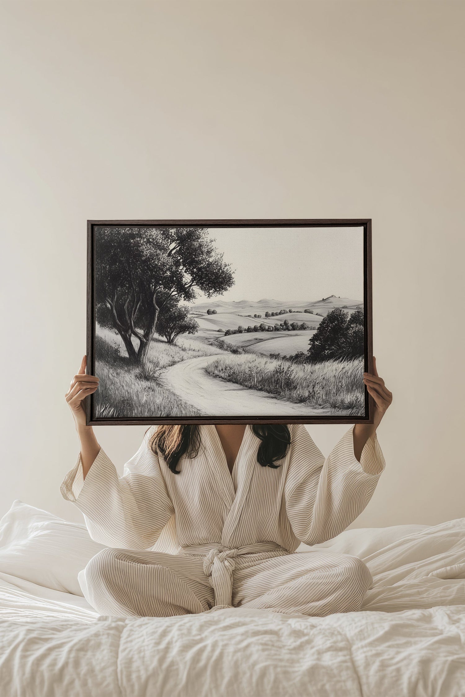 OLEKA CANVAS - DOUCEUR DES COLLINES, Oeuvre sur toile étirée, encadré Brun Noyer