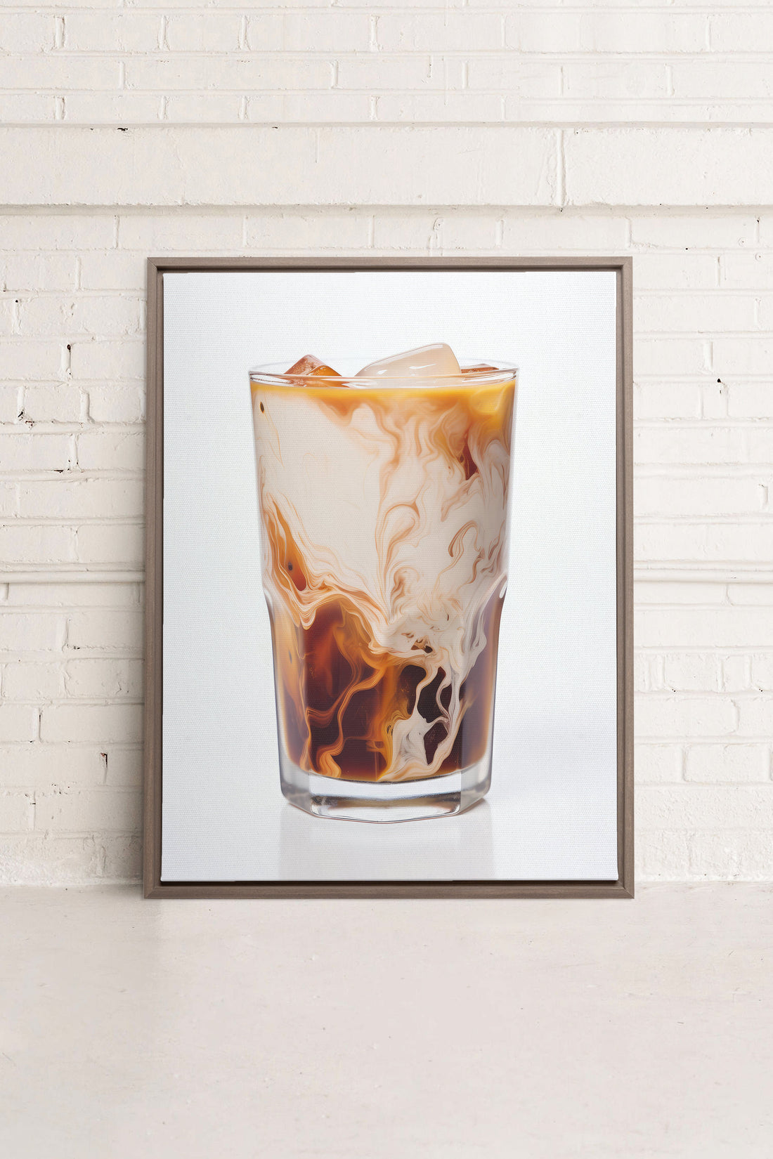 OLEKA CANVAS - ICED COFFEE, Oeuvre sur toile étirée, encadré Brun Chêne