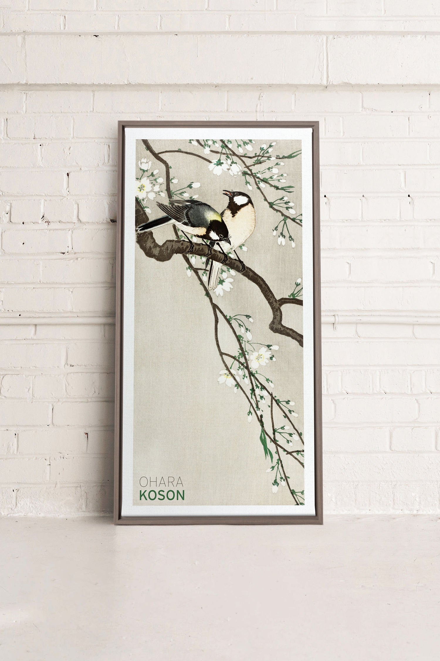 OLEKA CANVAS - PARIDÉS SUR BRANCHE DE CERISIERS, Oeuvre sur toile étirée, encadré Brun Chêne