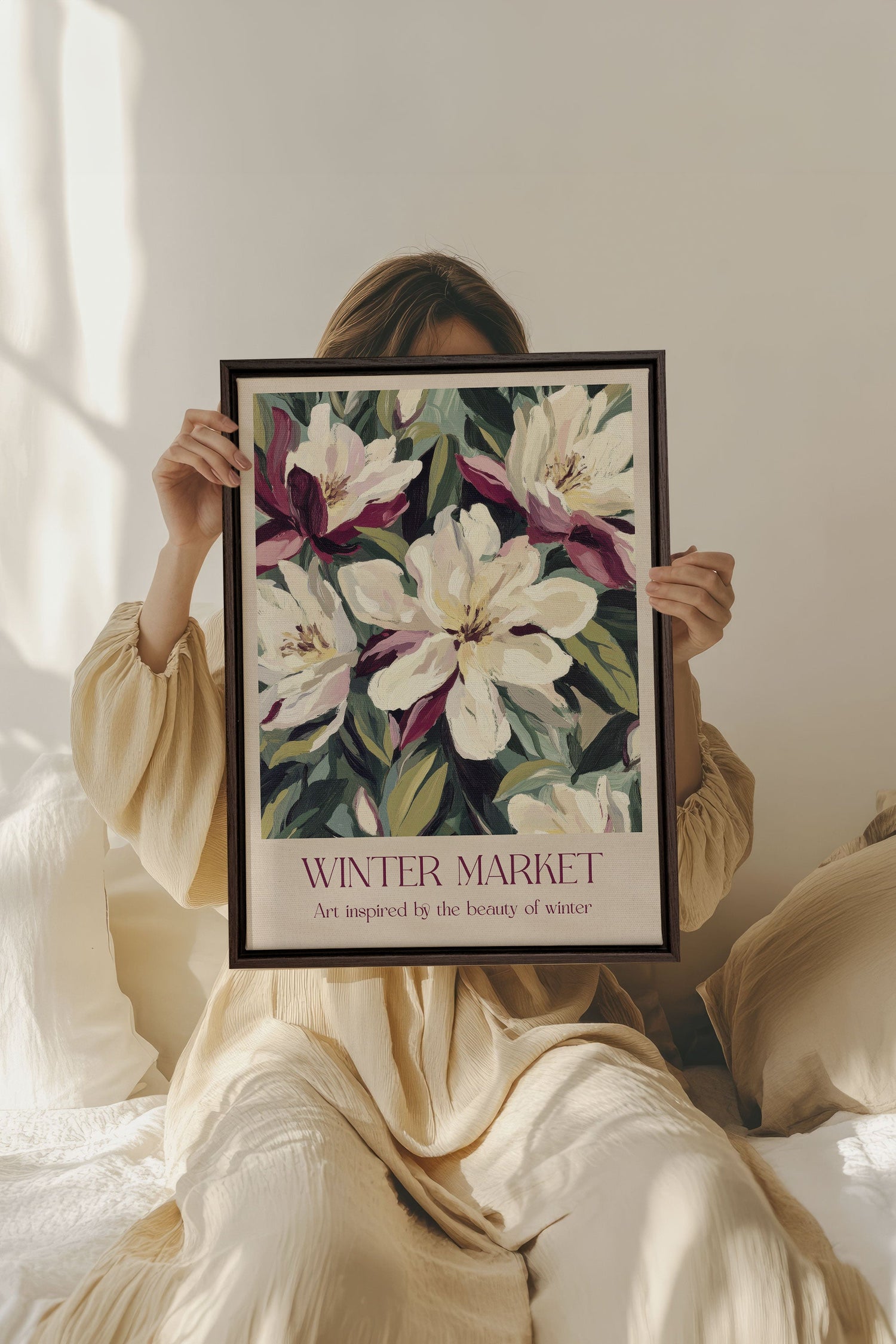 OLEKA CANVAS - MARCHÉ HIVERNAL II, Oeuvre sur toile étirée, encadré Brun Noyer