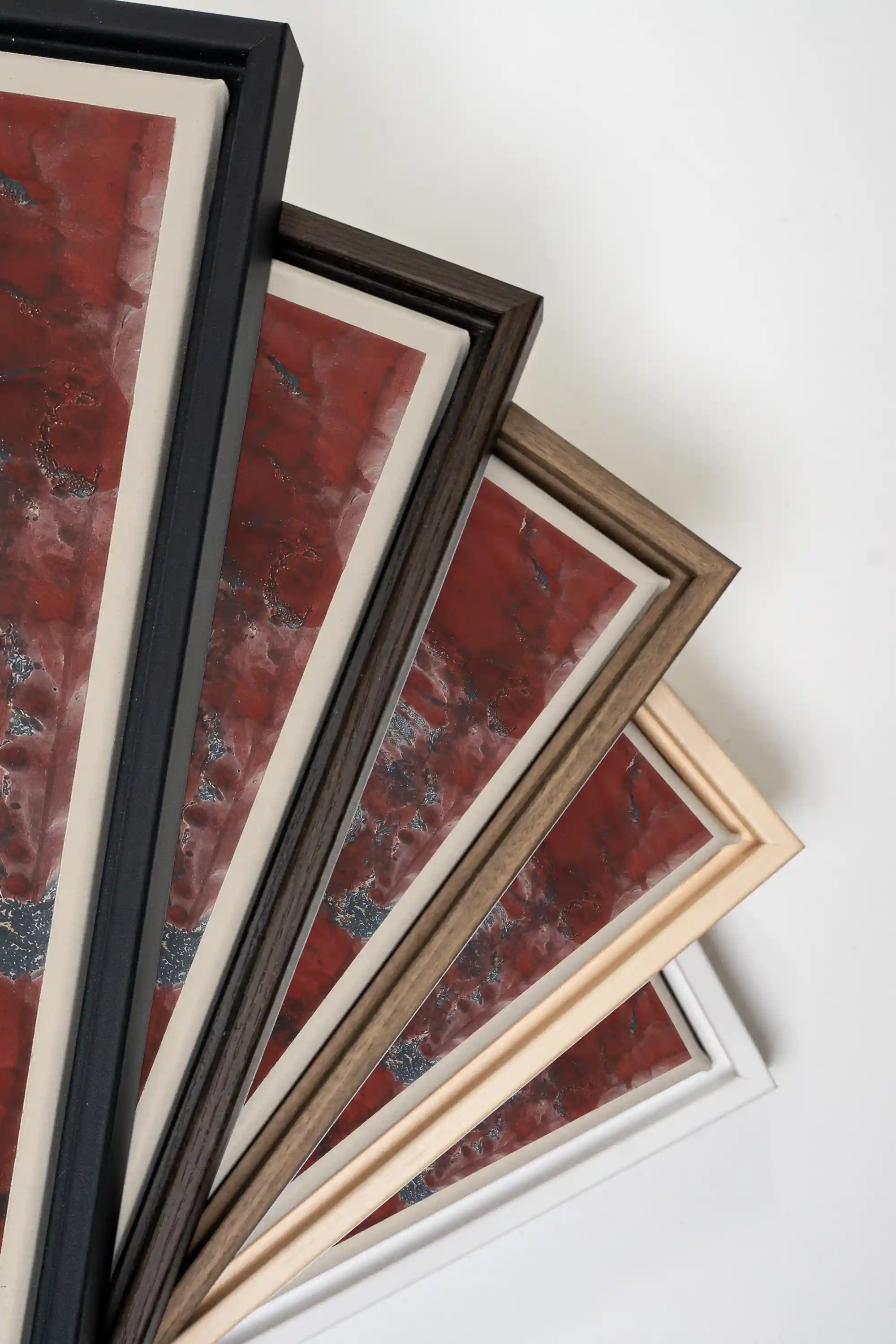 ROUGE POLAIRE, Oeuvre sur toile étirée, encadré Noir