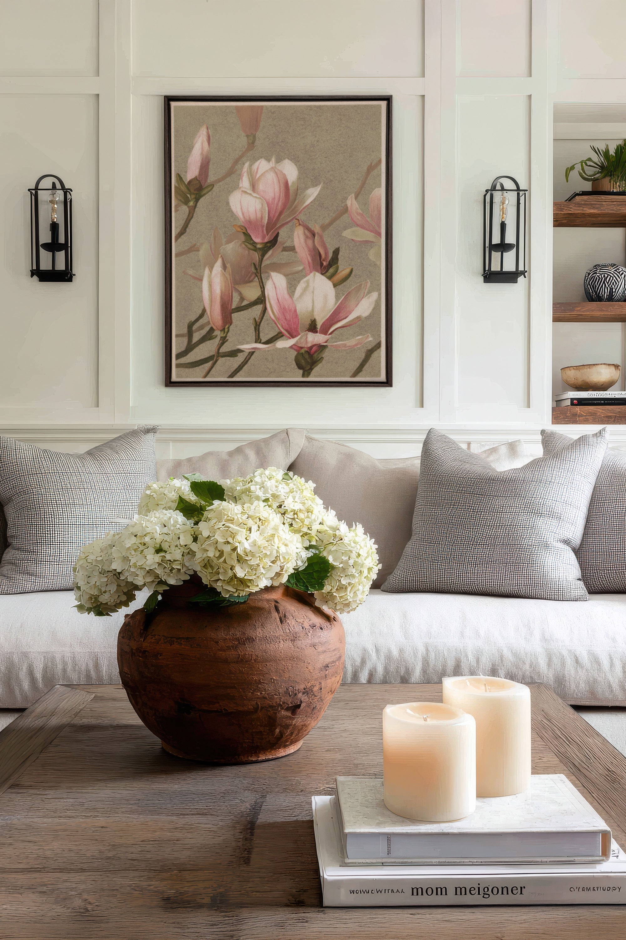MAGNOLIA WHISPER, Oeuvre sur toile étirée, encadré Brun Noyer