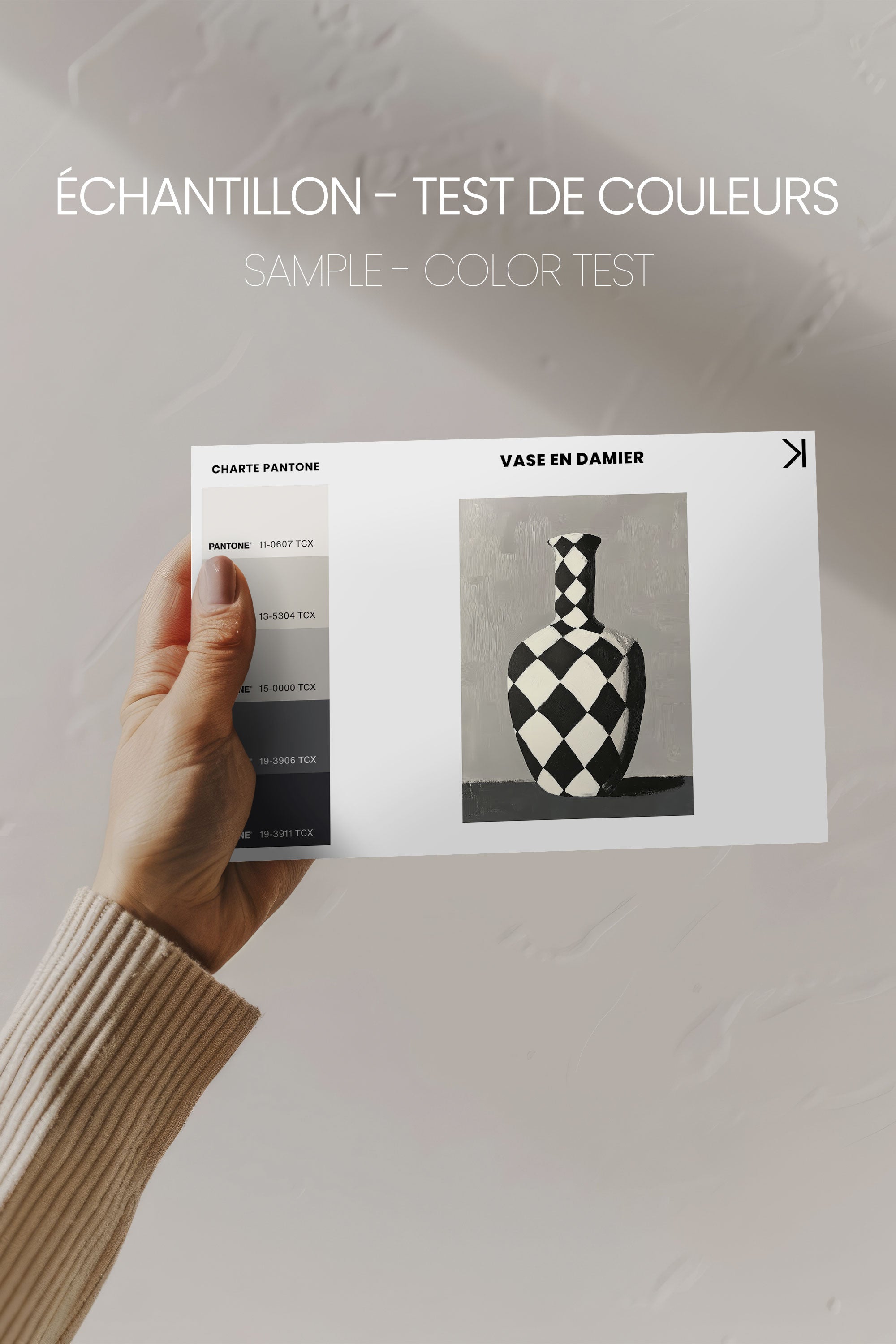 OLEKA CANVAS - VASE EN DAMIER, Oeuvre sur toile étirée, encadré Brun Chêne