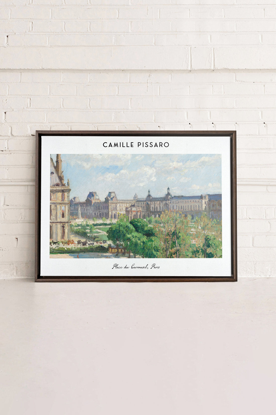 OLEKA CANVAS - PLACE DU CARROUSEL, Oeuvre sur toile étirée, encadré Brun Noyer