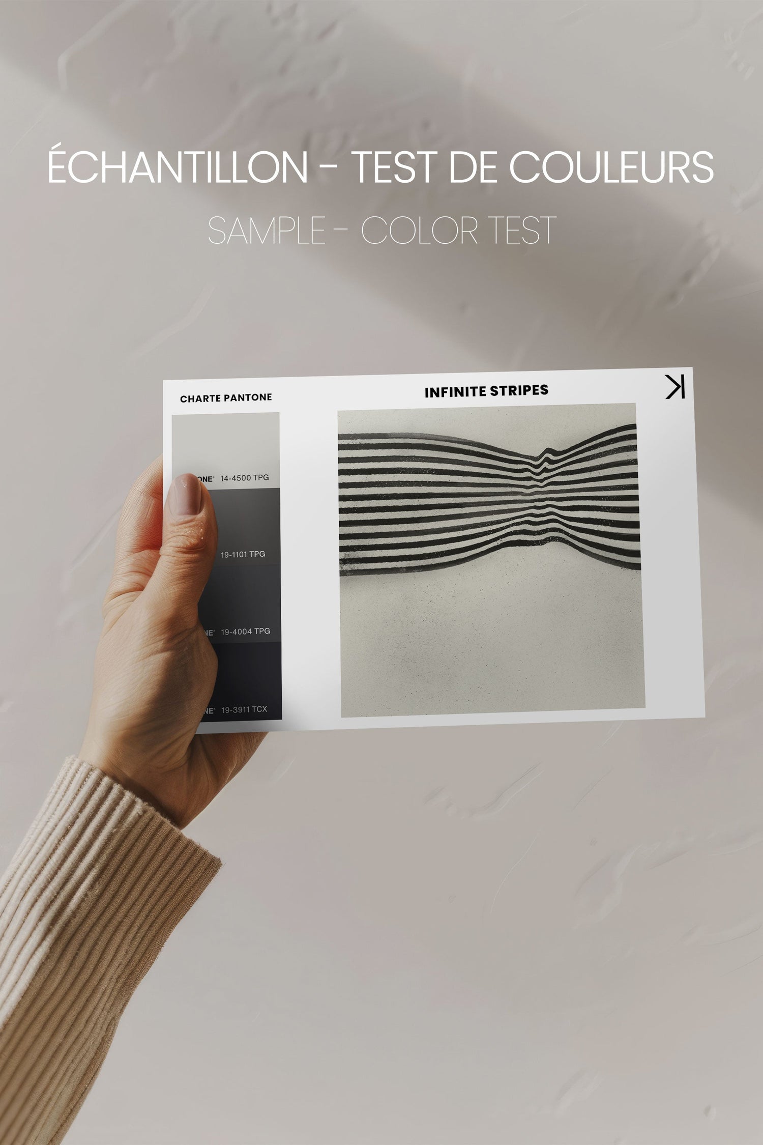 OLEKA CANVAS - INFINITE STRIPES, Oeuvre sur toile étirée, encadré Blanc