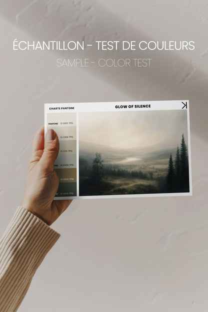 OLEKA CANVAS - GLOW OF SILENCE, Oeuvre sur toile étirée, encadré Brun Noyer