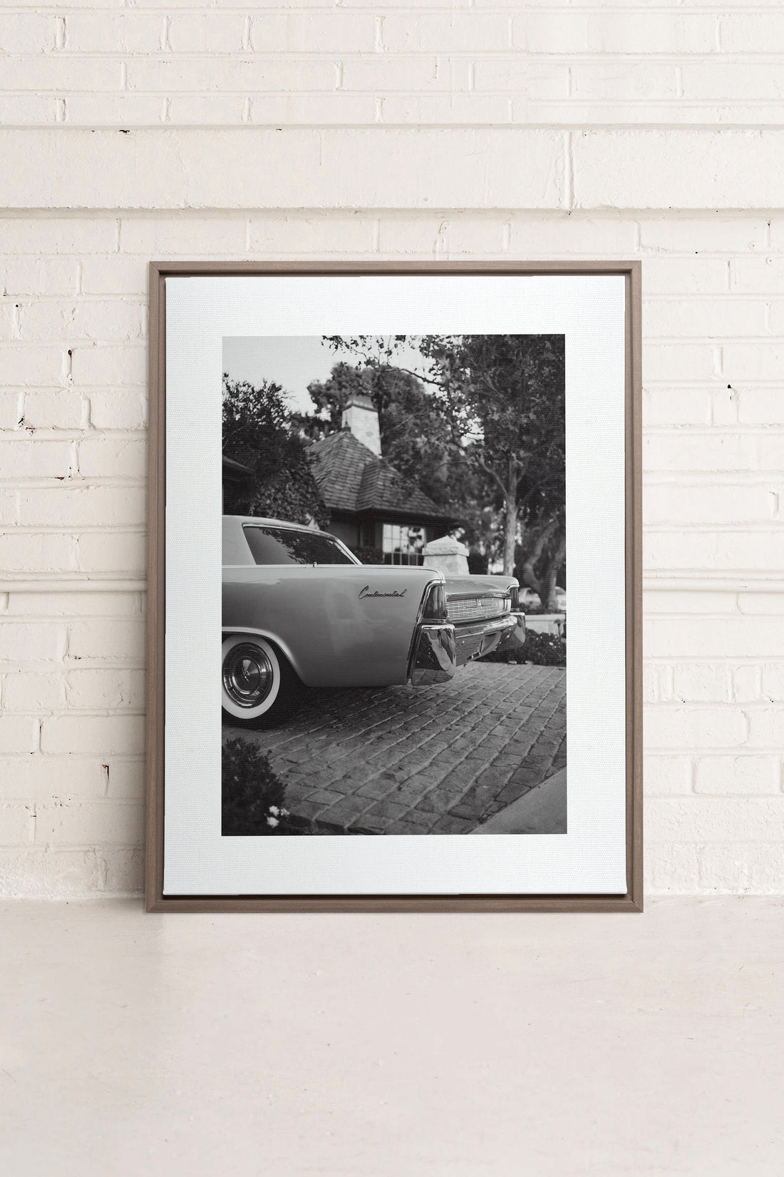 OLEKA CANVAS - CONTINENTAL CHARM, Oeuvre sur toile étirée, encadré Brun Chêne