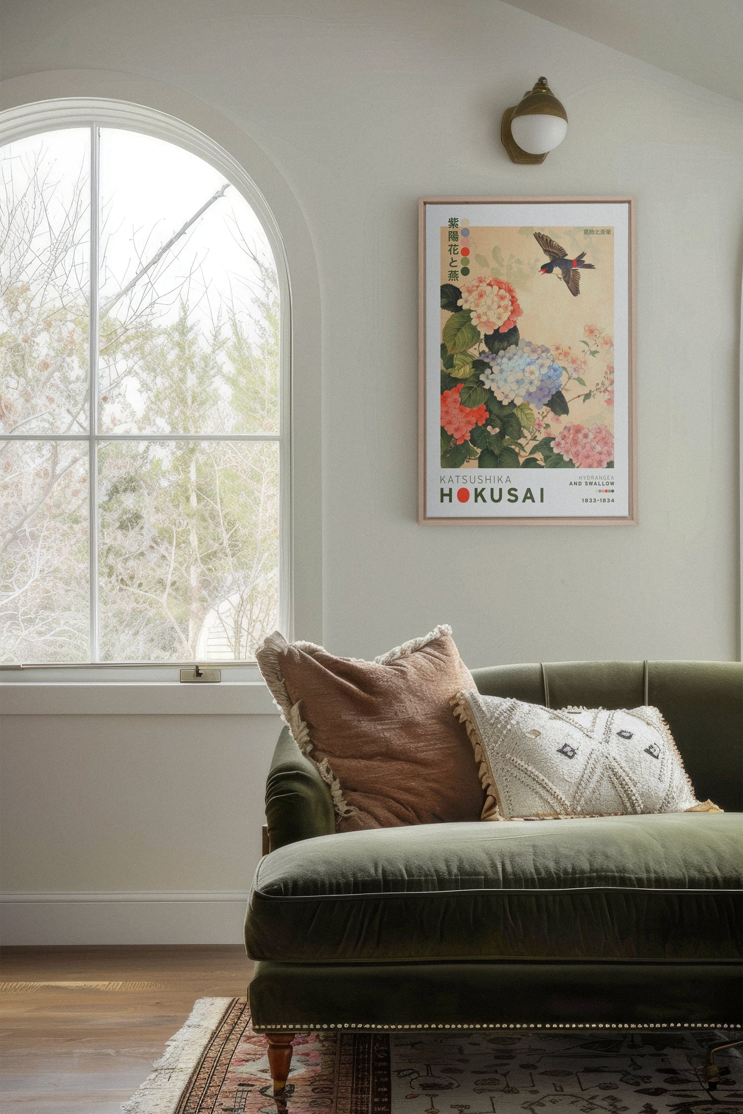 OLEKA CANVAS - HYDRANGEA AND SWALLOW, Oeuvre sur toile étirée, encadré Naturel Clair