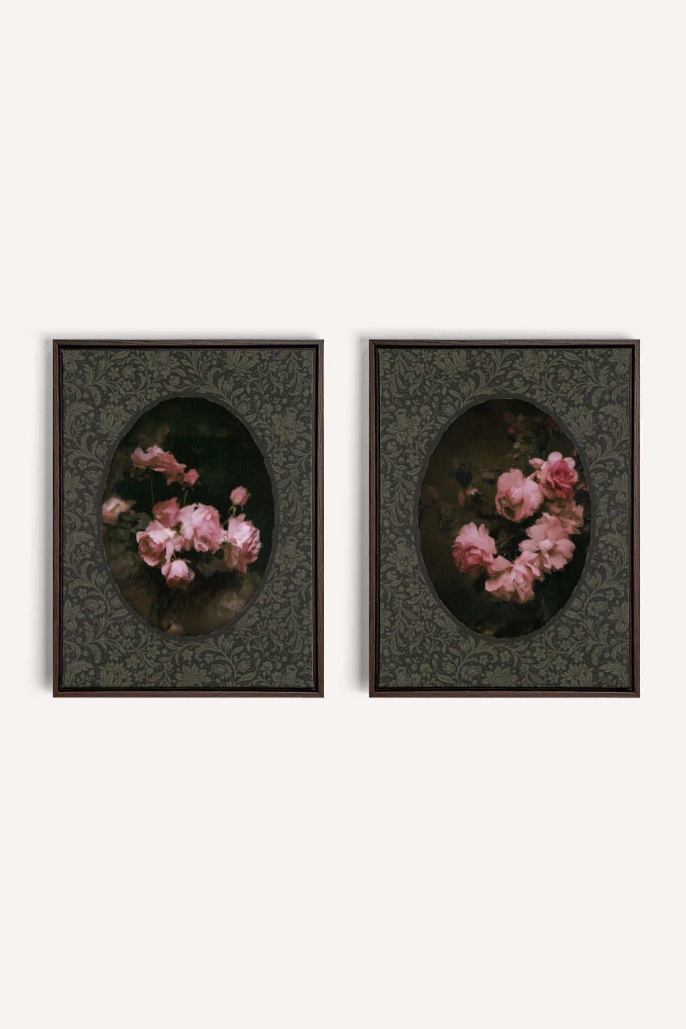 ROSES NOCTURNES DUO, 2 Oeuvres sur toile étirée, encadré Brun Noyer