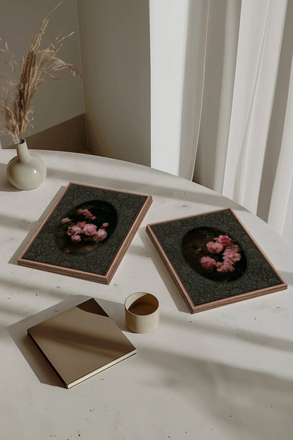 ROSES NOCTURNES DUO, 2 Oeuvres sur toile étirée, encadré Brun Chêne