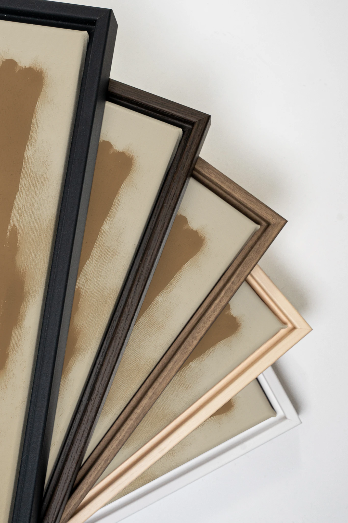 ETUDE EQUESTRE, Artwork on stretched canvas, Light Natural frame