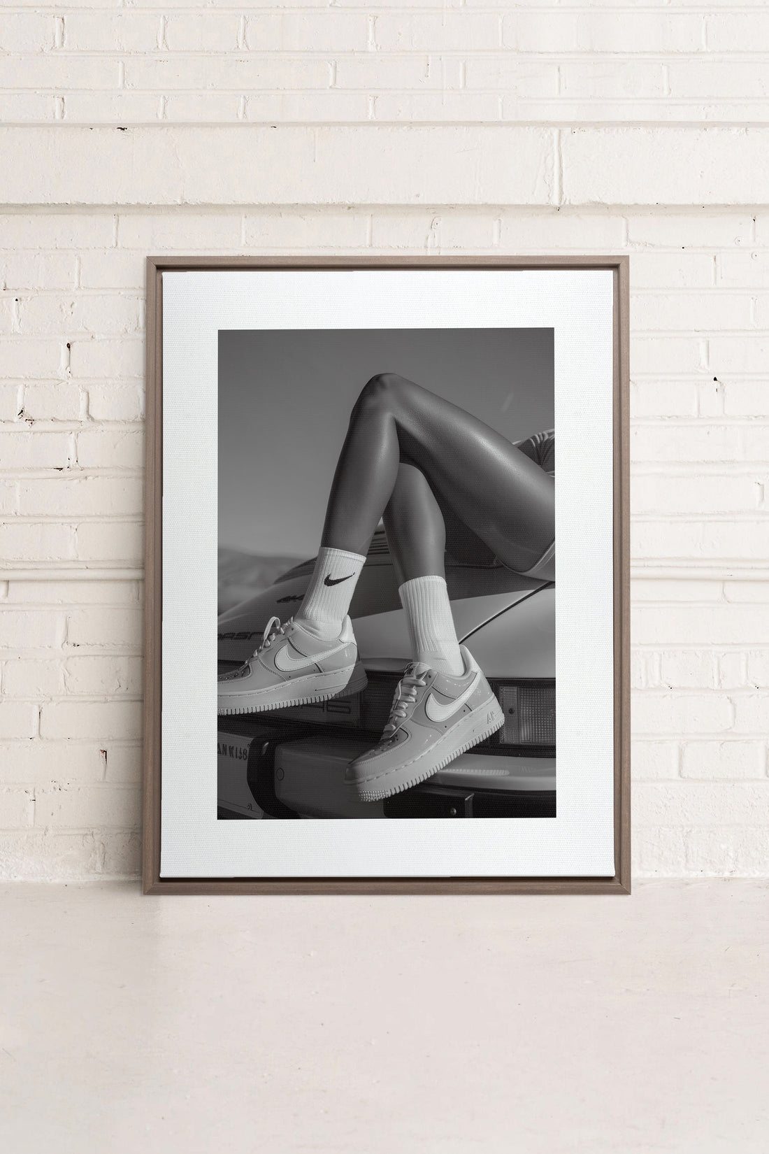 OLEKA CANVAS - BLACK &amp; WHITE BLISS, Oeuvre sur toile étirée, encadré Brun Chêne