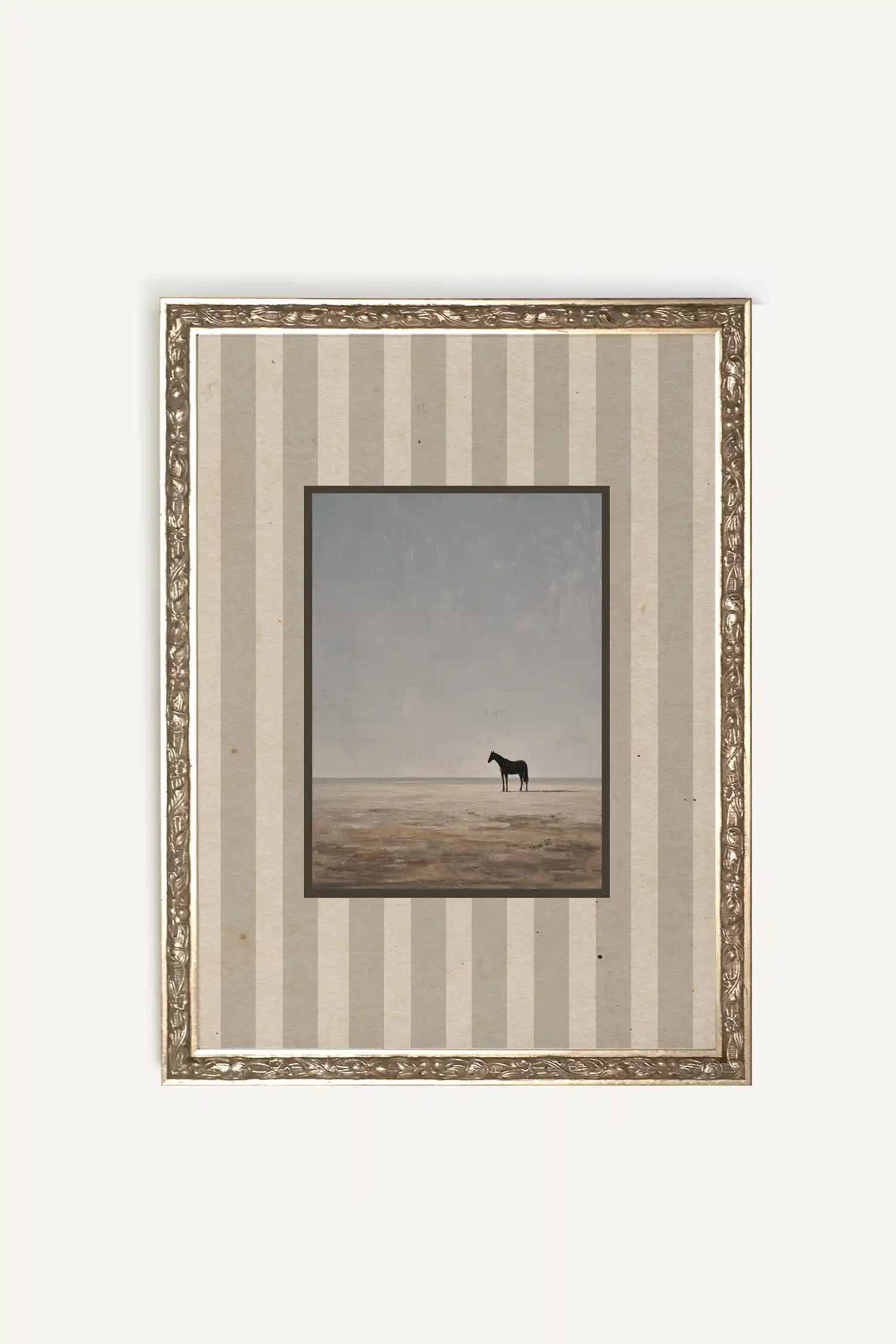 LONE FIGURE, Oeuvre sur toile rigide, encadré Vintage Argent