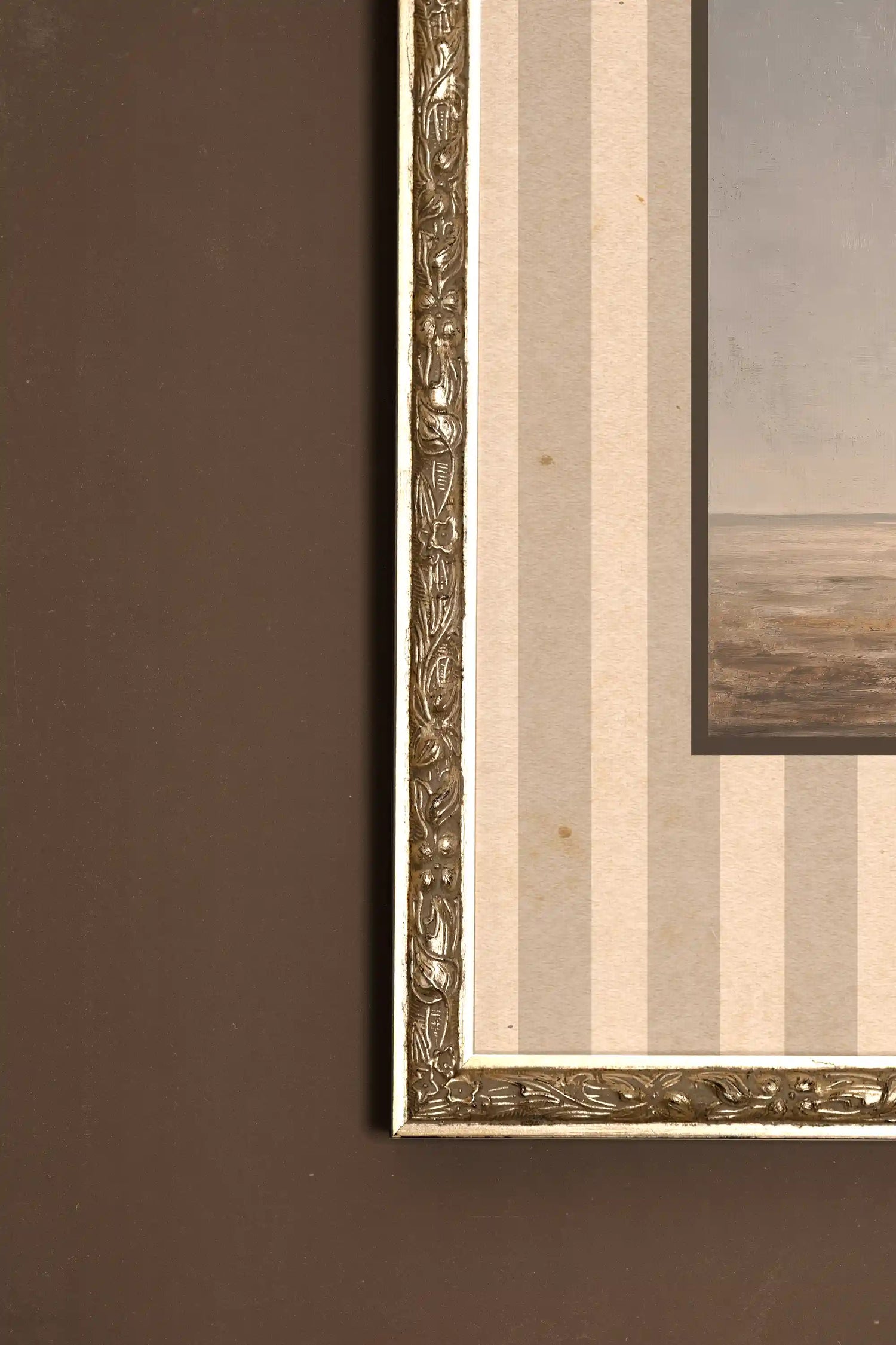 LONE FIGURE, Oeuvre sur toile rigide, encadré Vintage Argent