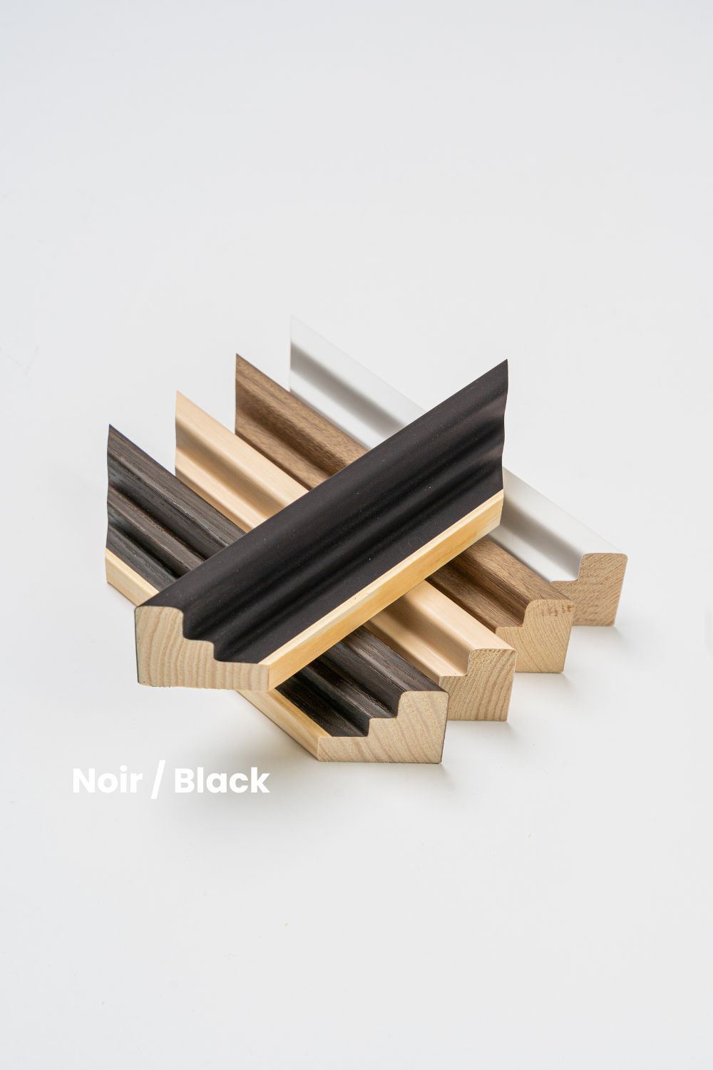 Tableau abstrait vibrant avec des teintes de vert, turquoise, jaune, rose et blanc. Ajoutez énergie et modernité à votre espace.