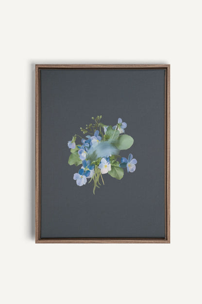 VIOLETTES MACULEES, Stretched Canvas Artwork, framed Oak Brown