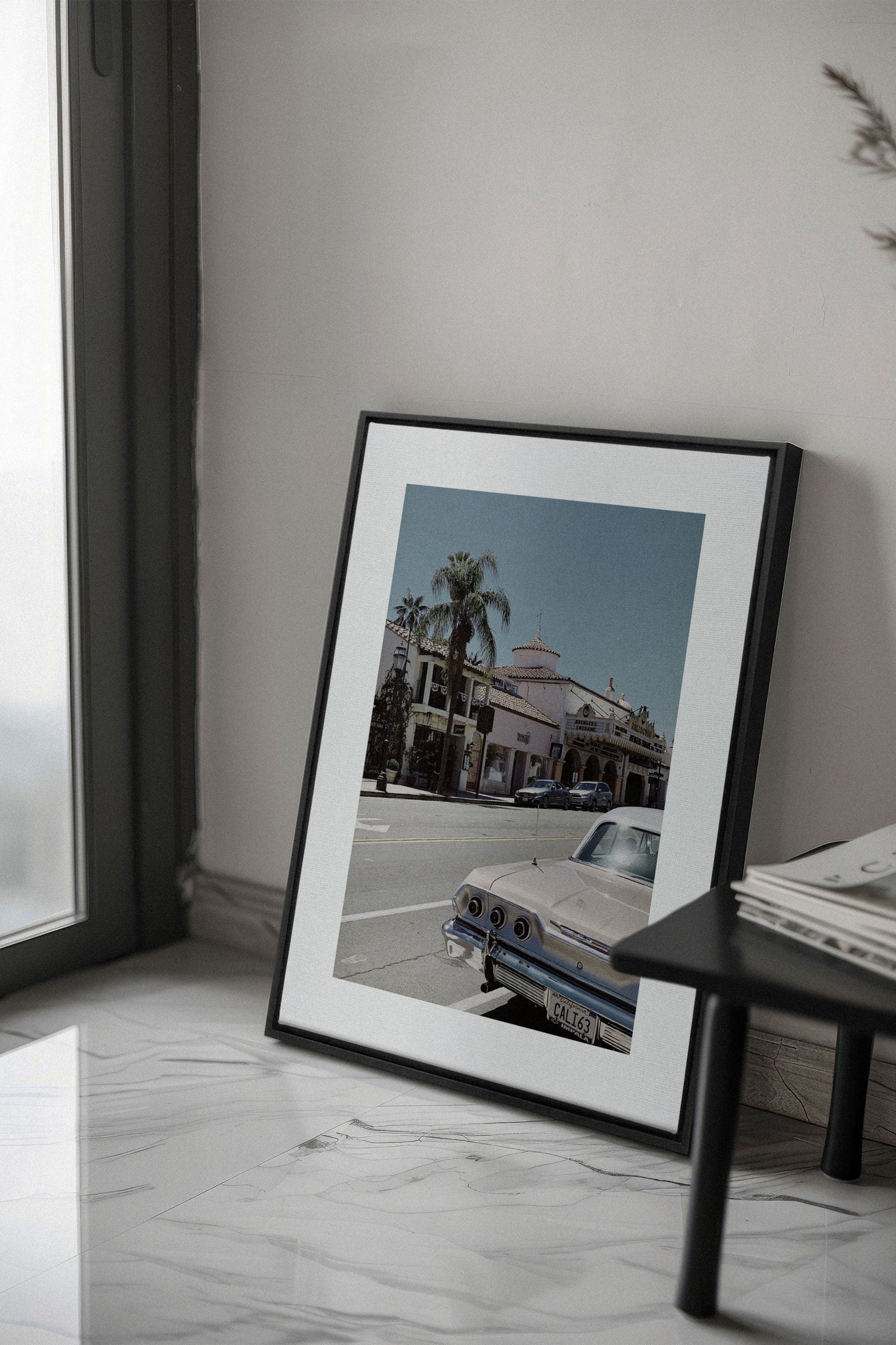 OLEKA CANVAS - CALI 63, Oeuvre sur toile étirée, encadré Noir