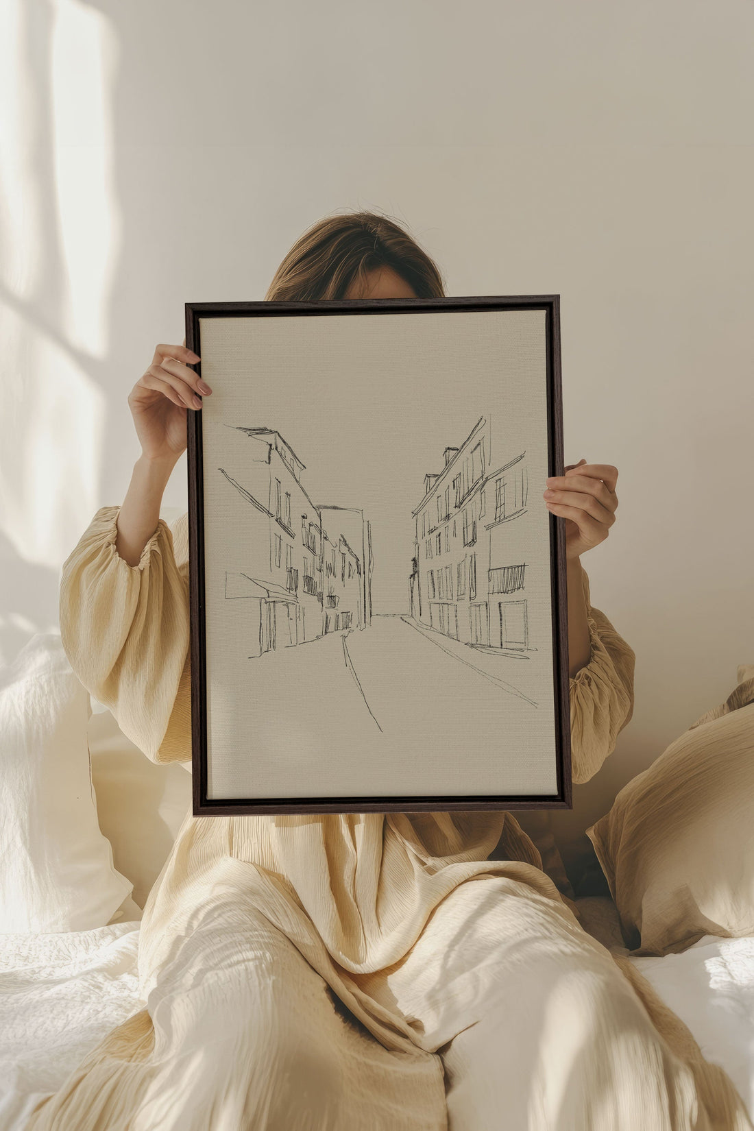 OLEKA CANVAS - ESQUISSE URBAINE, Oeuvre sur toile étirée, encadré Brun Noyer