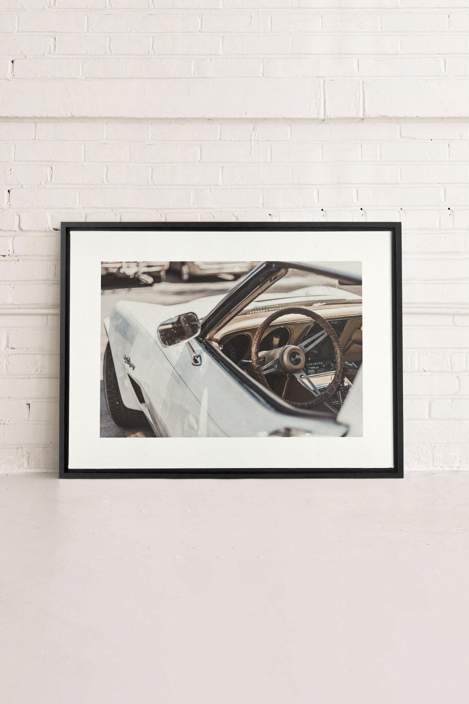 OLEKA CANVAS - LUXURY RIDE, Oeuvre sur toile étirée, encadré Noir