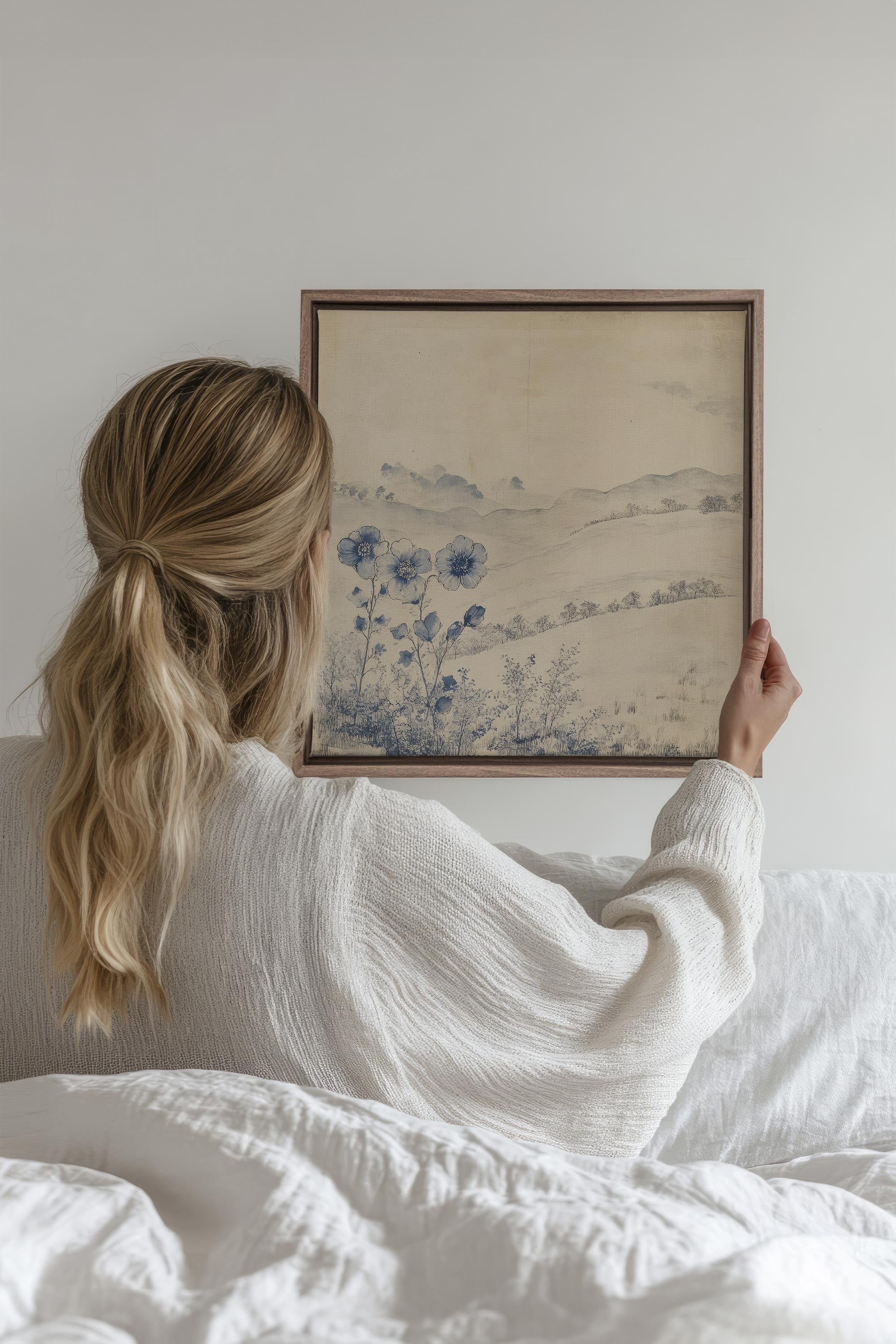 OLEKA CANVAS - FLORAL HILLS, Oeuvre sur toile étirée, encadré Brun Chêne