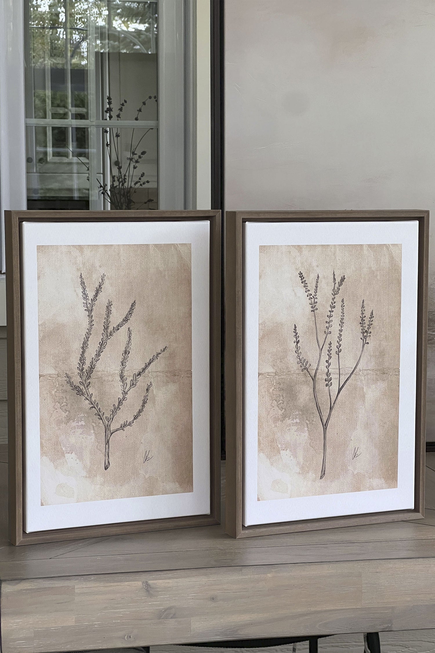 OLEKA CANVAS - BLOOMING FLOWER II, Oeuvre sur toile étirée, encadré Brun Chêne