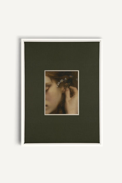 LE SECRET DES FLEURS, Artwork on stretched canvas, White frame