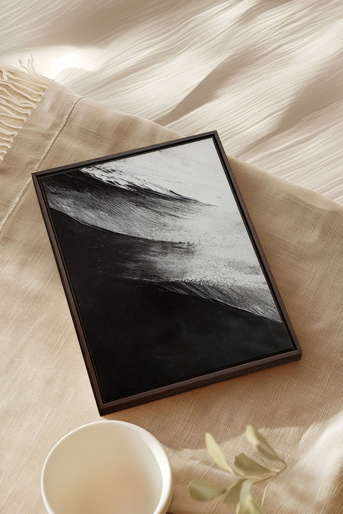 OLEKA CANVAS - TIDE OF SHADOWS, Oeuvre sur toile étirée, encadré Brun Noyer