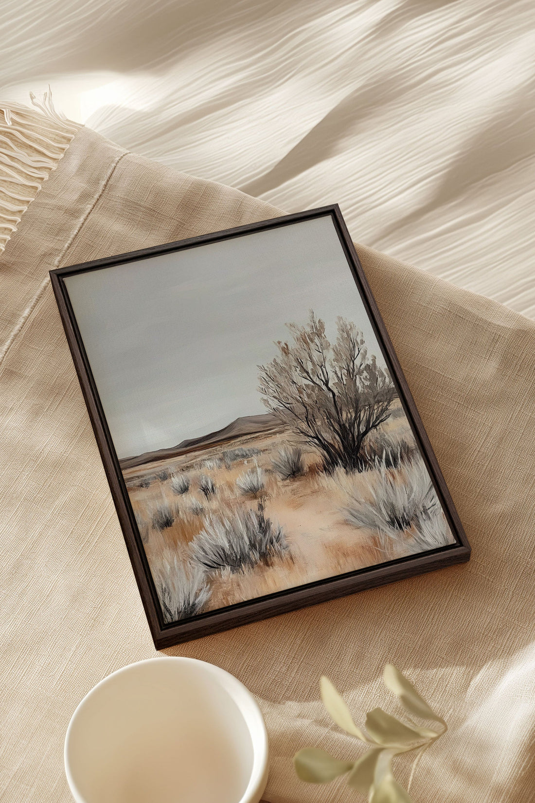 OLEKA CANVAS - DOUCEUR ARIDE, Oeuvre sur toile étirée, encadré Brun Noyer