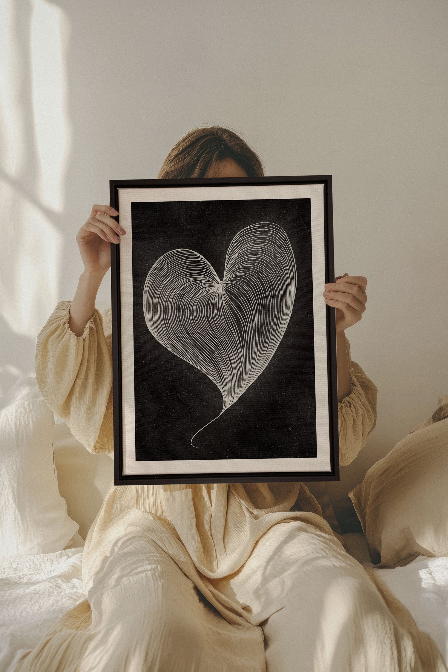 OLEKA CANVAS - SILENT PULSE, Oeuvre sur toile étirée, encadré Noir