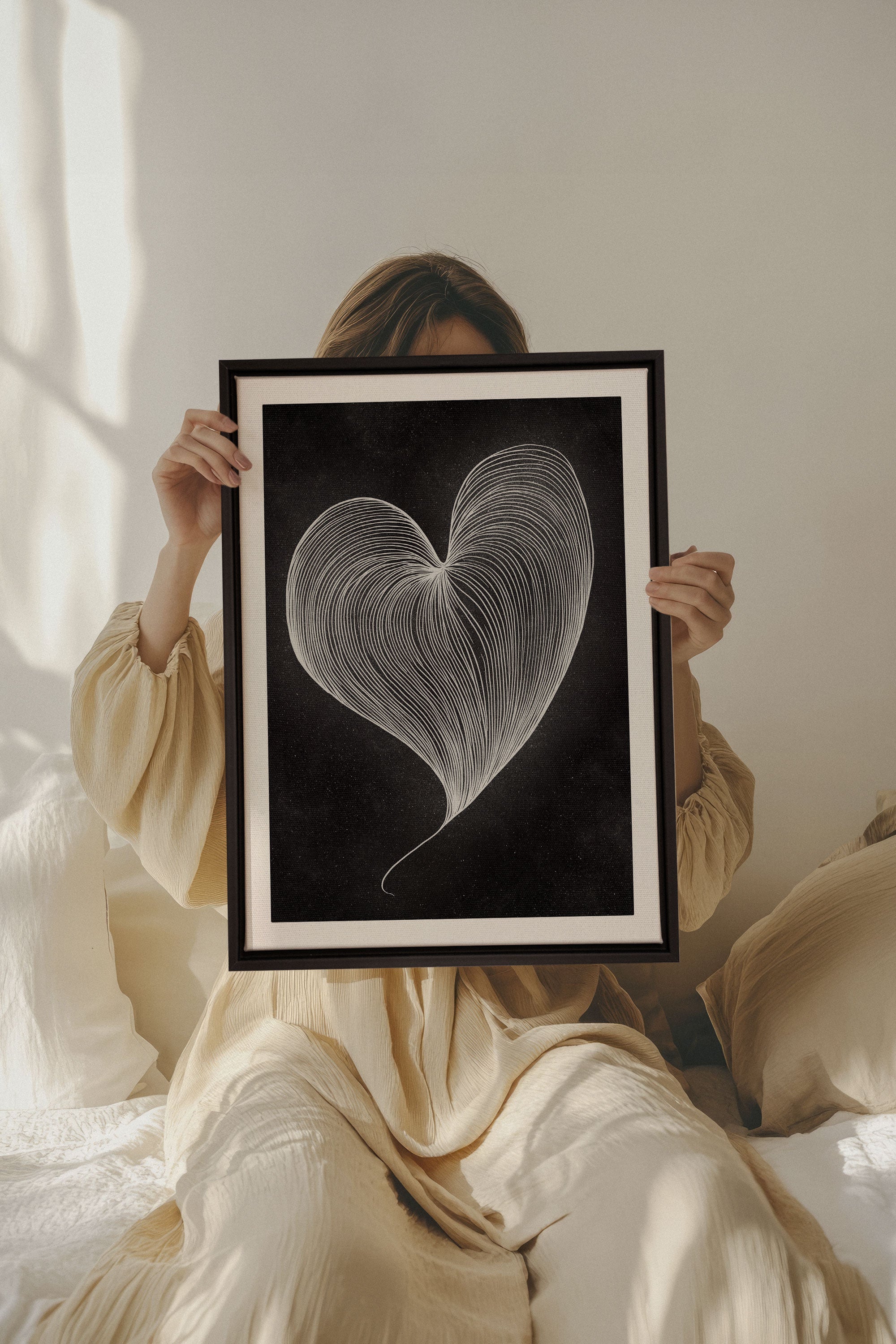 OLEKA CANVAS - SILENT PULSE, Oeuvre sur toile étirée, encadré Noir