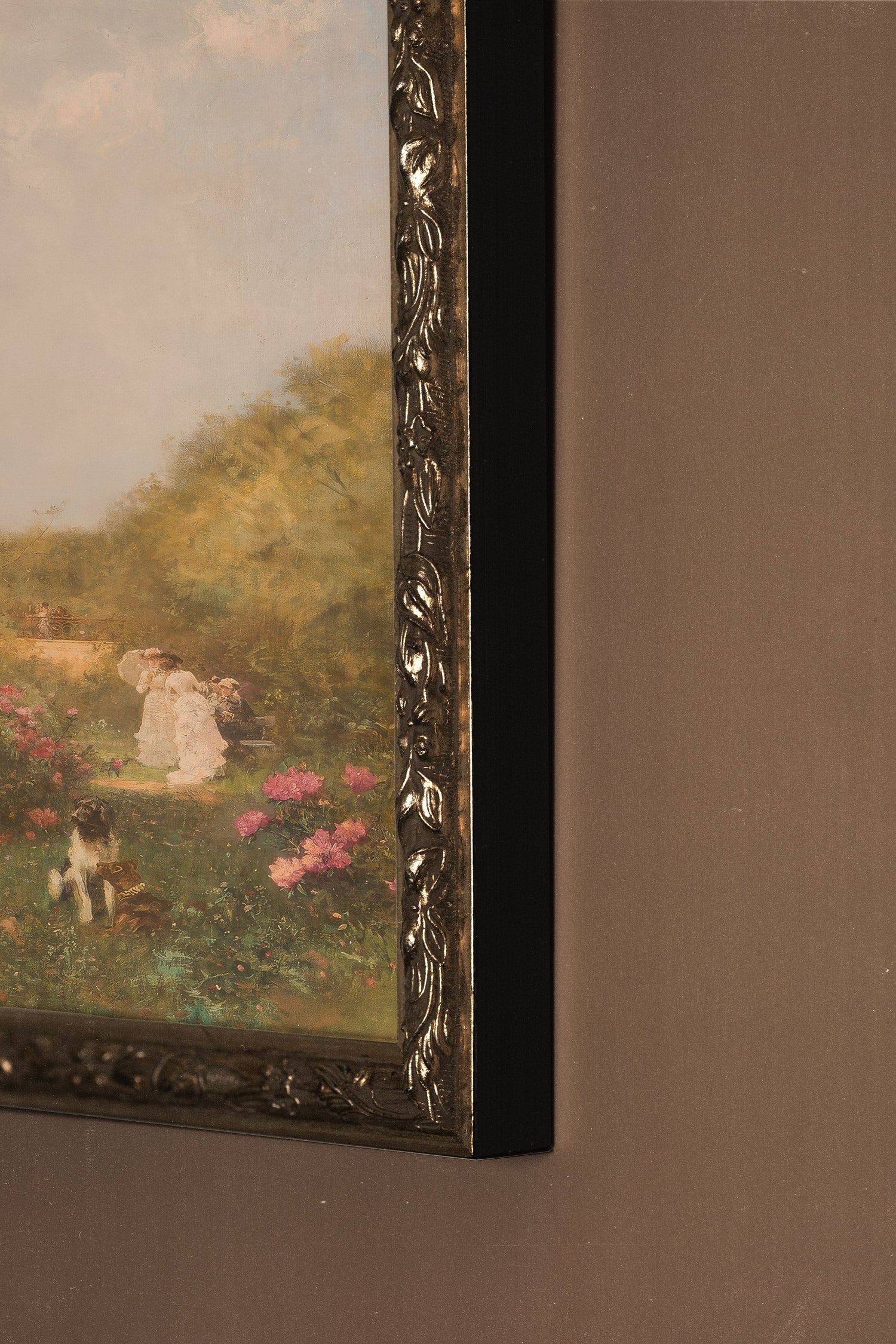 ROSE ET DENTELLE, Oeuvre sur toile rigide, encadré Vintage Argent