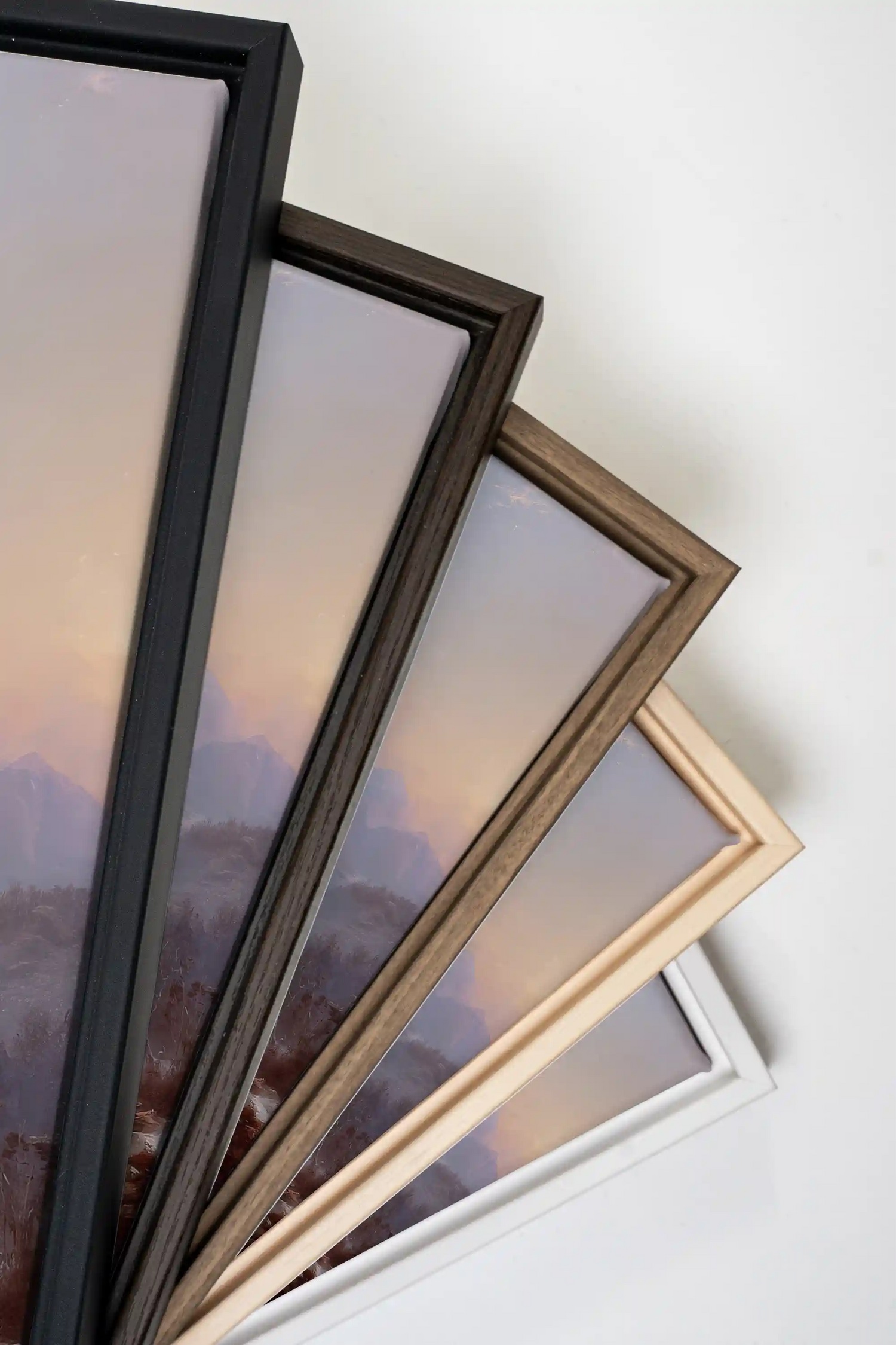 GLACIAL DAWN, Oeuvre sur toile étirée, encadré Noir