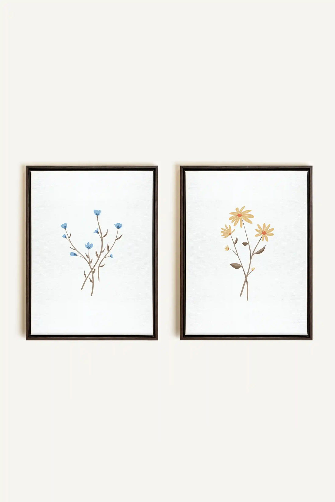 BOUQUET RUSTIQUE, 2 Works on stretched canvas, framed in Walnut Brown