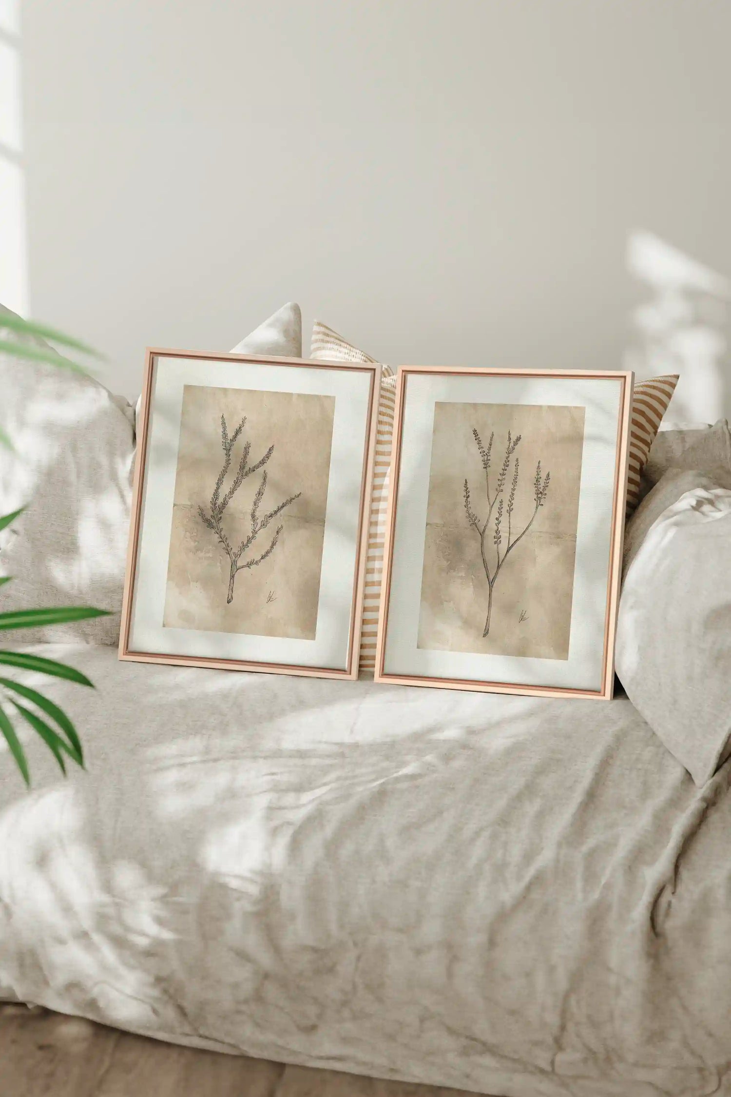 COMBINAISON JADE WILSON, 2 Artworks on stretched canvas, framed Natural Light