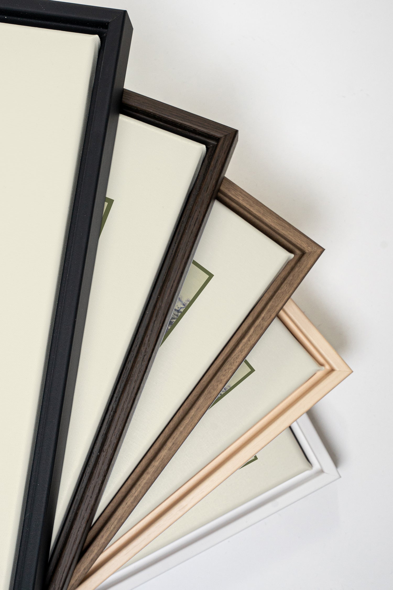 VESTIGE DE SAISON, Artwork on stretched canvas, framed in black